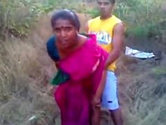 Video seks panjang dari shemale India bhabhi