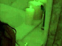 Una puma pelirroja se pone traviesa con juguetes y se masturba en este video en solitario
