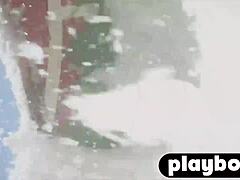 Хардкор лезбејска акција са групом дивљих беба на снегу